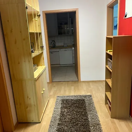 Ketterer Hausen Vor Wald *